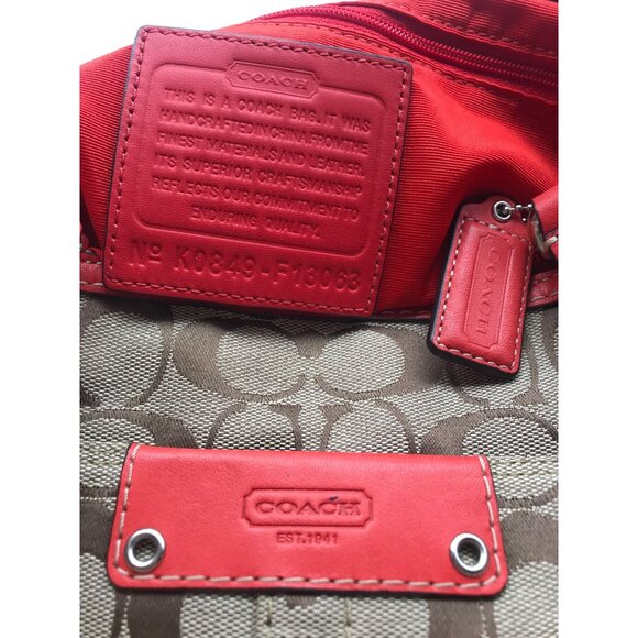 Coach Hamptons Beige Signature Canvas Book Tote Bag - Picture 10 of 11